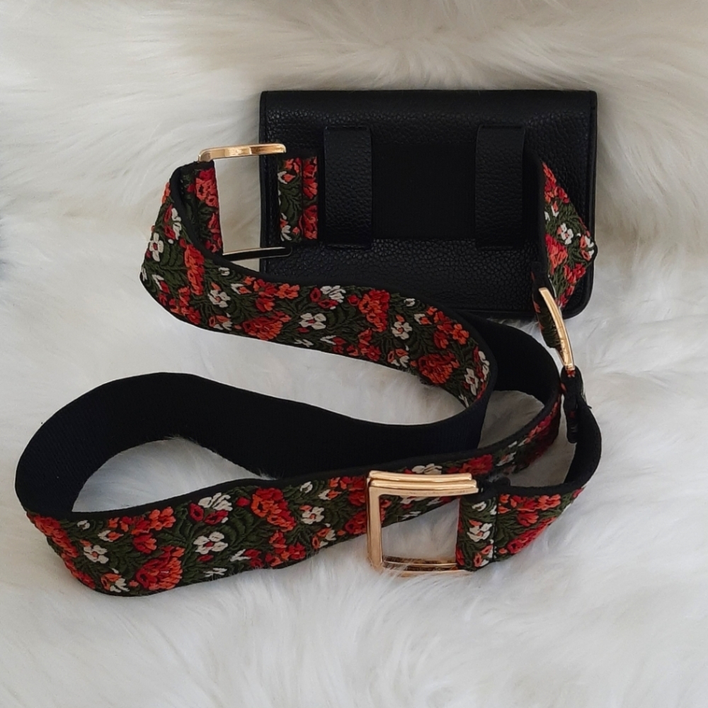 *FINAL SALE* STEVE MADDEN Embroidered Guitar Strap Black Leather Belt Bag - Picture 5 of 14